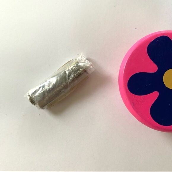 NEW Painted Flower Knobs for Kid's Furniture Pink Blue Green - Picture 3 of 5